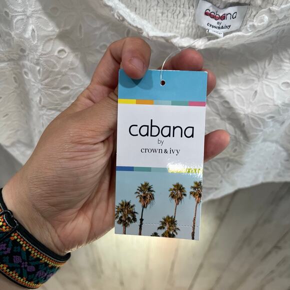 Cabana Crown & Ivy White Eyelet Puff
NWT Sleeve Crop Blouse with Smocked Back XL - Picture 4 of 9